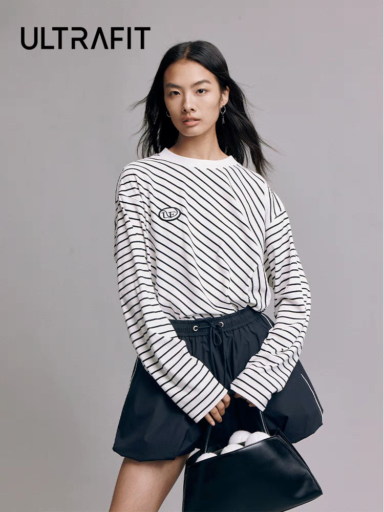 Black and White Striped Crew Neck Loose Top